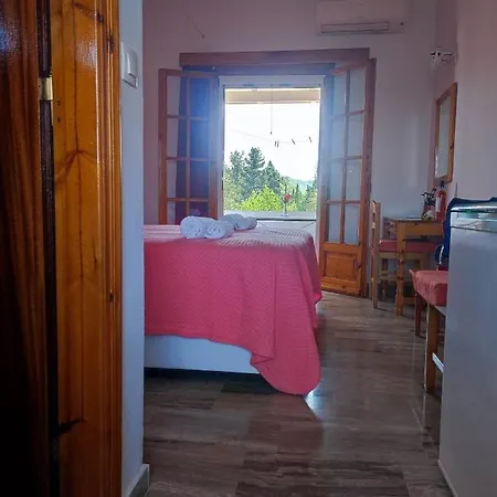 Marianna House Guest house *