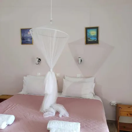 Marianna House ゲストハウス アギオス・ゲオルギオス・パゴン