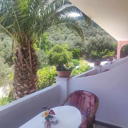 Marianna House Guest house *